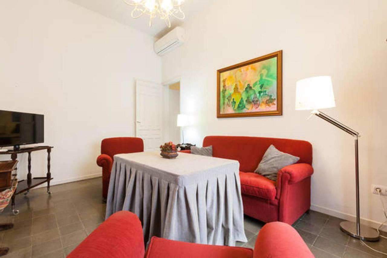 Apartamentos Rg Arenal Sevilla Rum bild
