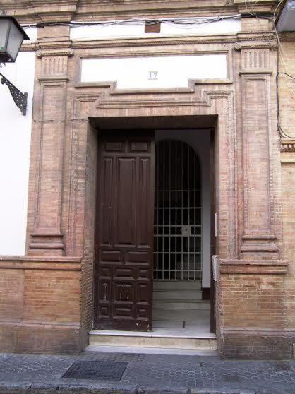Apartamentos Rg Arenal Sevilla Rum bild